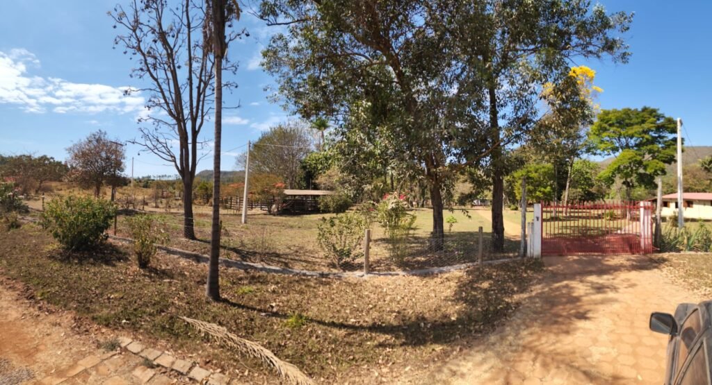 Fazenda 100ha- Rio – Casa Sede – 13km de Alto Paraíso e 1km de Terra