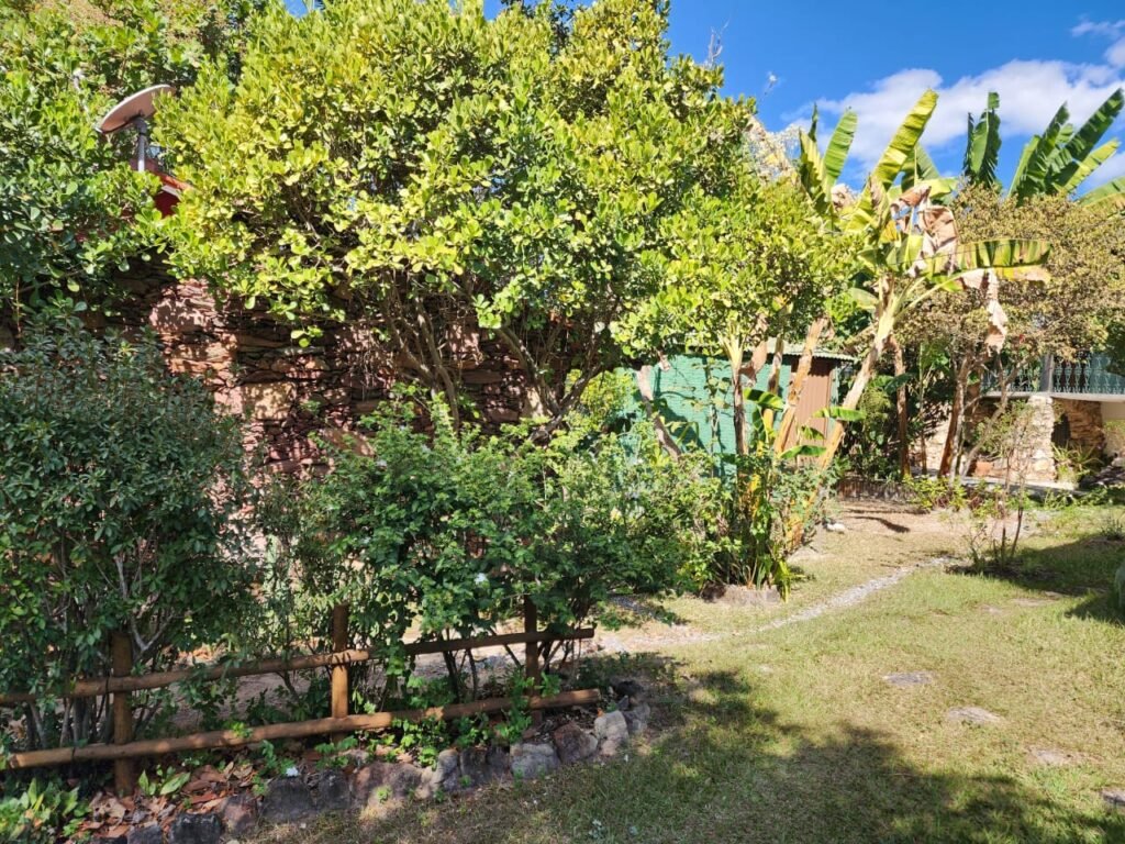 Oportunidade Exclusiva! Pousada à Venda em Cavalcante – Lote 2.000 m2 – Chapada dos Veadeiros