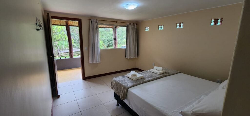 Casa – Rio – Lote 9.000 m2 – Alto Paraíso de Goiás