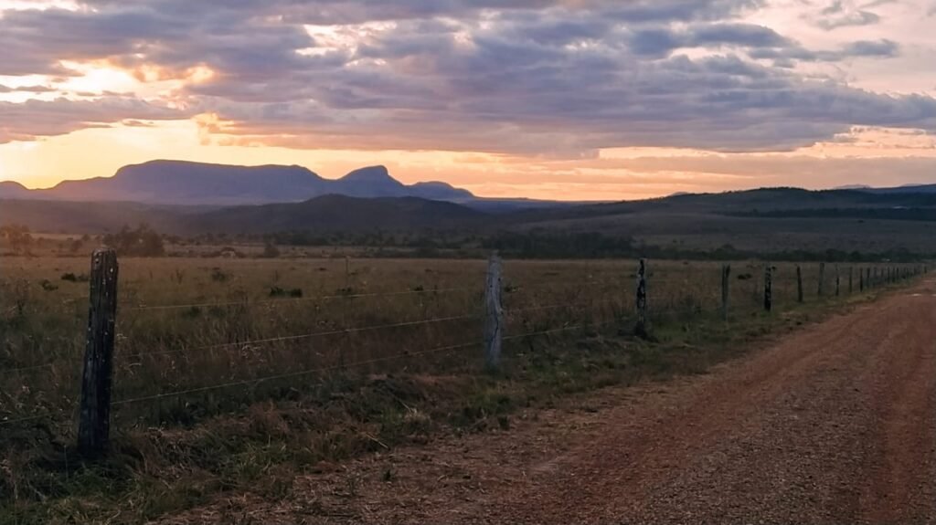 Chácara com Rio Almecegas – Vale verde – 15ha – 15km de Alto Paraíso de Goiás, Sentido Pousada Inacia