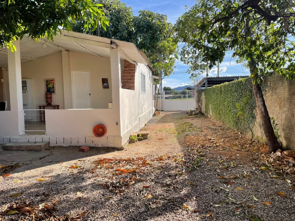Casa – Quintal – Monte Sinei -Alto Paraíso de Goiás