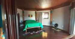 Vende-se Linda Casa Mística – Área de Laser – Estância Paraíso – Alto Paraíso de Goiás Vende-se Linda Casa Mística – Área de Laser – Estância Paraíso – Alto Paraíso de Goiás