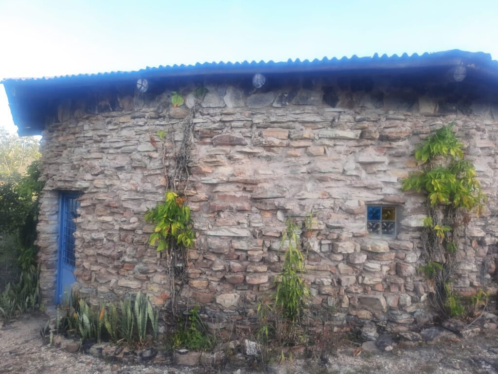 Chácara 4ha – Rio dos Couros – Lofth Ecológico Arco Iris- KM 12 – Alto Paraíso e São jorge