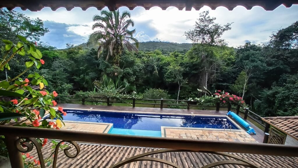 Maravilhosa Casa na Natureza – Condomínio Rural – 2 km do Centro de Alto Paraíso de Goiás