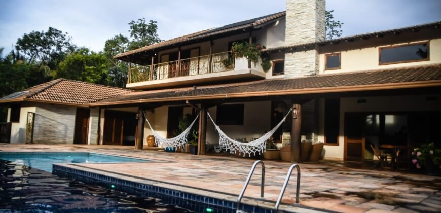 Maravilhosa Casa na Natureza – Condomínio Rural – 2 km do Centro de Alto Paraíso de Goiás