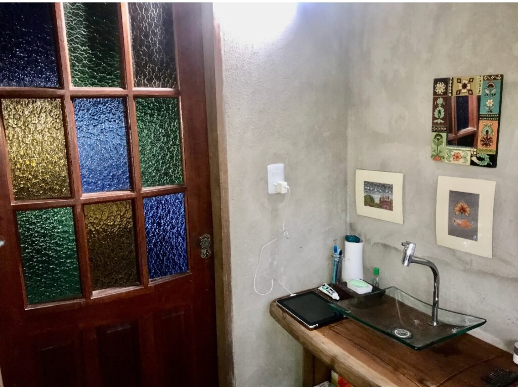 Lindo Chalé na Comunidade Rural no Km 12 – rio – entre Alto Paraíso e São Jorge