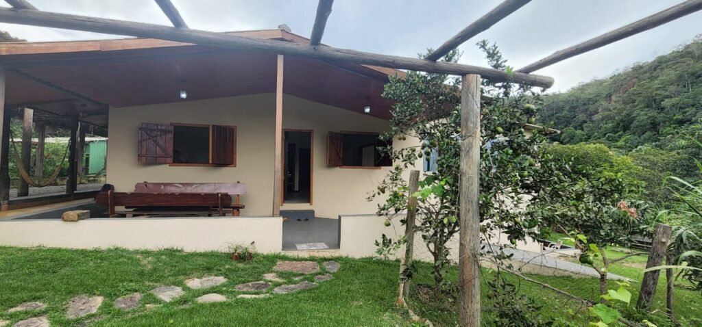 Casa – Rio – Lote 9.000 m2 – Alto Paraíso de Goiás