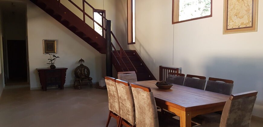 Maravilhosa Casa na Natureza – Condomínio Rural – 2 km do Centro de Alto Paraíso de Goiás