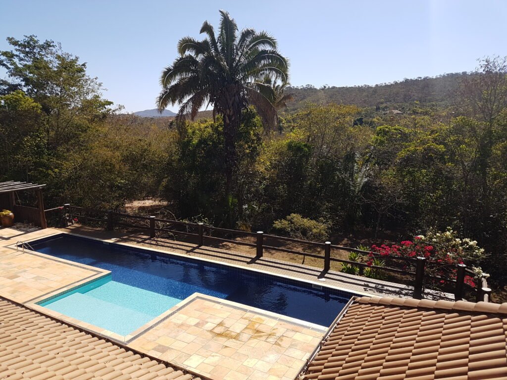Maravilhosa Casa na Natureza – Condomínio Rural – 2 km do Centro de Alto Paraíso de Goiás