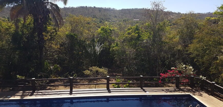 Maravilhosa Casa na Natureza – Condomínio Rural – 2 km do Centro de Alto Paraíso de Goiás