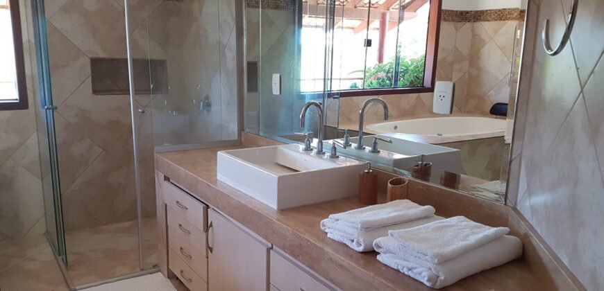 Maravilhosa Casa na Natureza – Condomínio Rural – 2 km do Centro de Alto Paraíso de Goiás