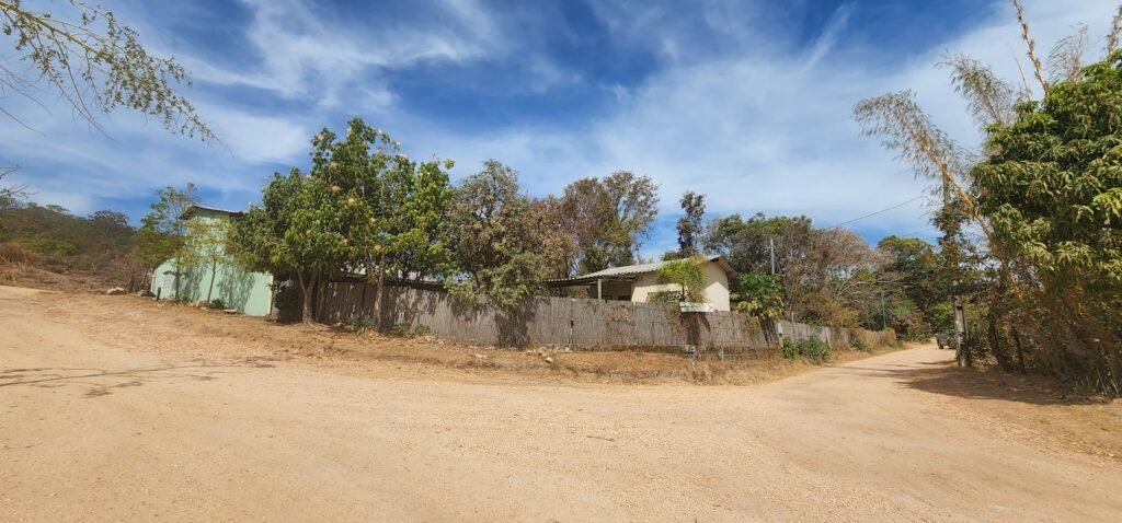 Casa + 2 Kitnet’s – São Jorge – Alto Paraíso de Goiás