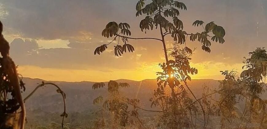 Vende-se Casa com Vista – Eldorado 1 – Alto Paraíso de Goiás