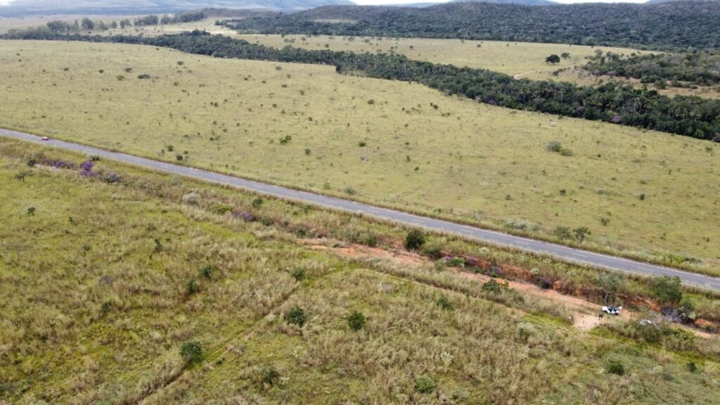 Área 4.7ha – Fazenda São Bento – Margem GO 239 – 7 km de Alto Paraíso sentido São Jorge