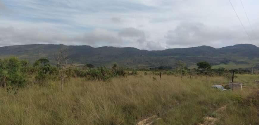 Chácara 4 ha – 5 km de Alto Paraíso sentido Cachoeira dos Cristais
