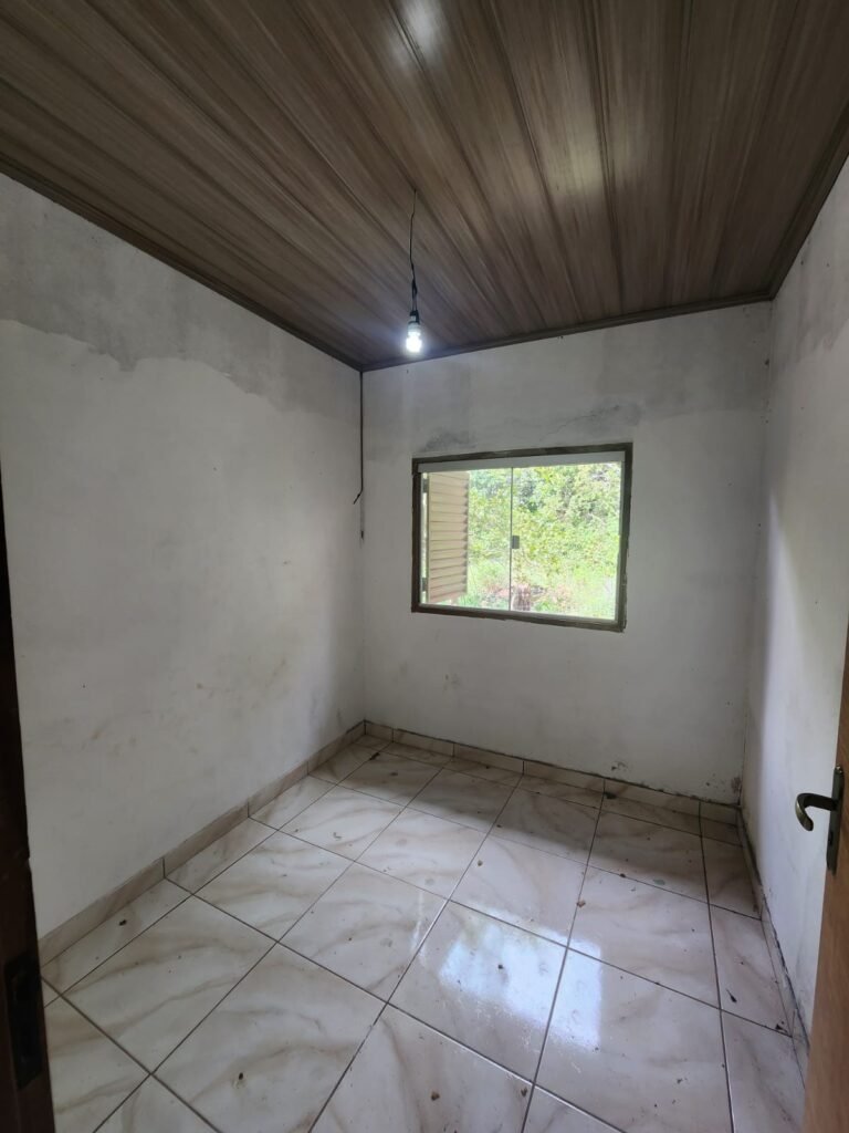 Casa – Rio – área 3,5ha – 9 km da Cachoeira Macaquinhos – Povoado Vereda – Alto Paraíso de Goiás