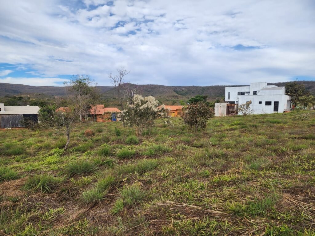 Lote 1.045 m2 – Condomínio Fechado Vale Azul – Alto Paraíso de Goiás