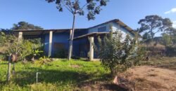 Vende-se Casa Adobe – Condomínio Oasis – Vale Azul – Alto Paraíso de Goiás Vende-se Casa Adobe – Condomínio Oasis – Vale Azul – Alto Paraíso de Goiás