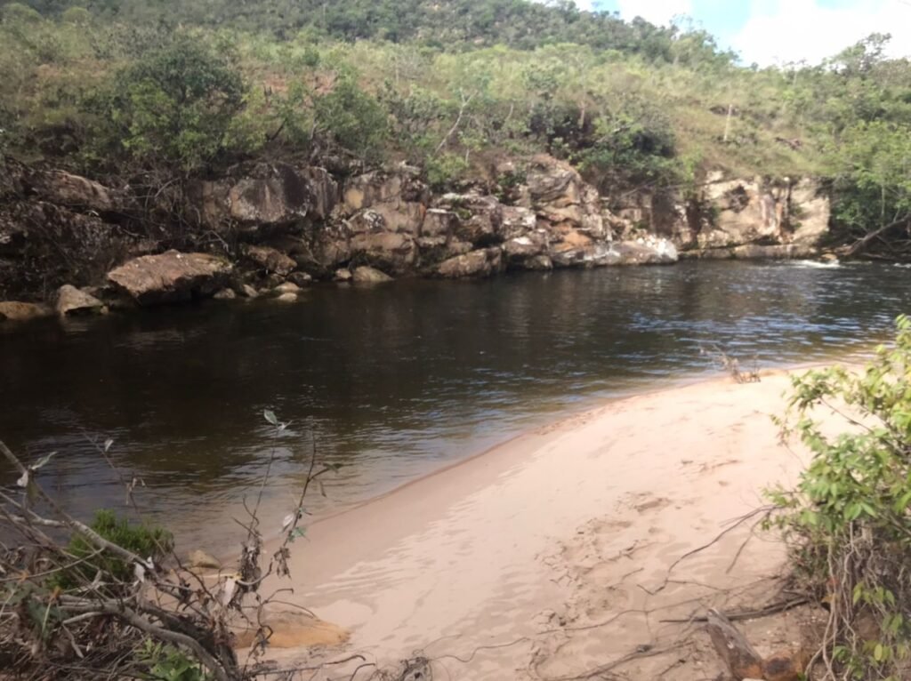 Chácara Suçuarana com acesso ao rio, Próximo a Cachoeira do Poço Encantado – Chapada dos Veadeiros