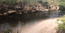 Chácara Suçuarana com RIO, Próximo a Cachoeira do Poço Encantado – Chapada dos Veadeiros