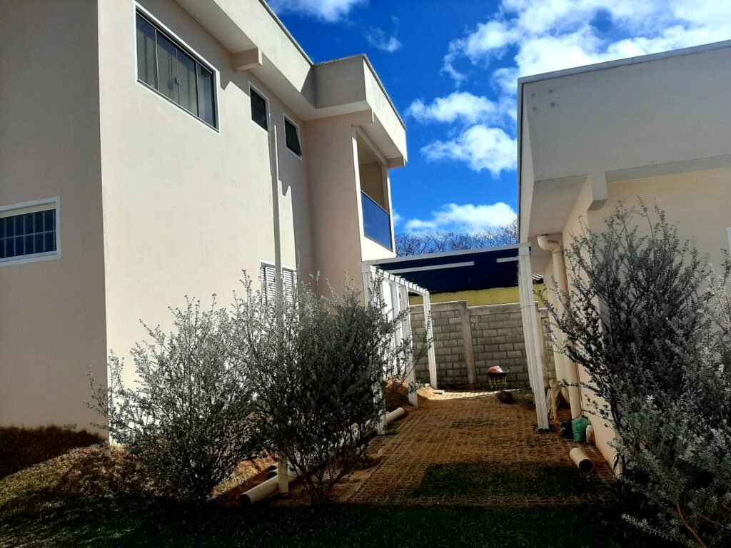 Lindo Sobrado + Casa – Centro – Alto Paraíso de Goiás