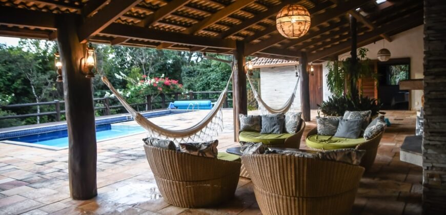 Maravilhosa Casa na Natureza – Condomínio Rural – 2 km do Centro de Alto Paraíso de Goiás