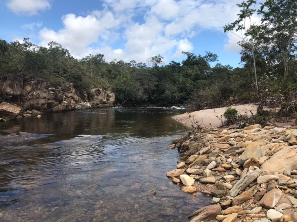 Chácara Suçuarana com acesso ao rio, Próximo a Cachoeira do Poço Encantado – Chapada dos Veadeiros