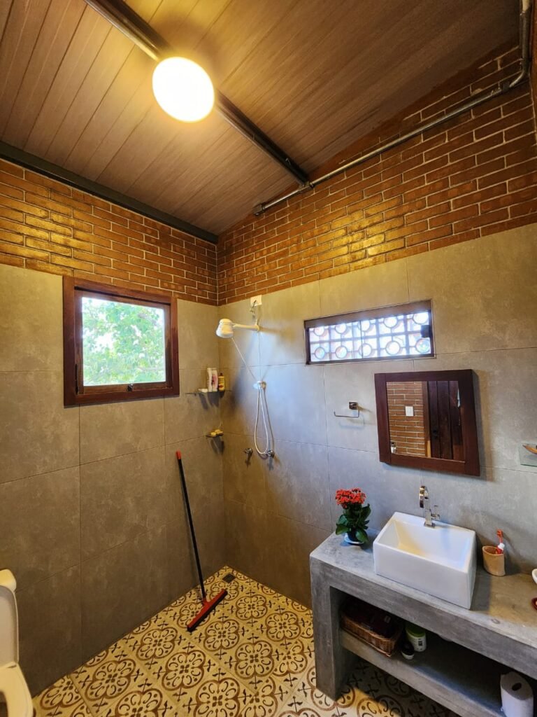 Maravilhosa Casa – pegada ecológica – 2,5km de Cavalcante/GO sentido Cachoeira Santa Barbara – Chapada dos Veadeiros