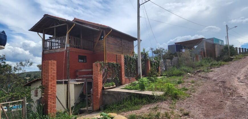 Vende-se Casa com Vista – Eldorado 1 – Alto Paraíso de Goiás