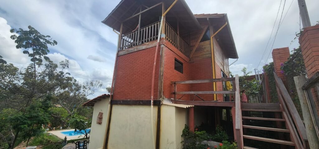 Vende-se Casa com Vista – Eldorado 1 – Alto Paraíso de Goiás