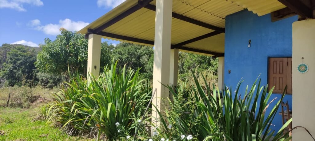 Vende-se Casa Adobe – Condomínio Oasis – Vale Azul – Alto Paraíso de Goiás