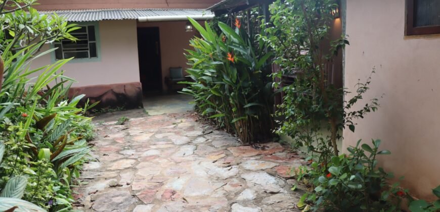 Casa – Rua da Palha – Centro – Alto Paráiso de Goiás