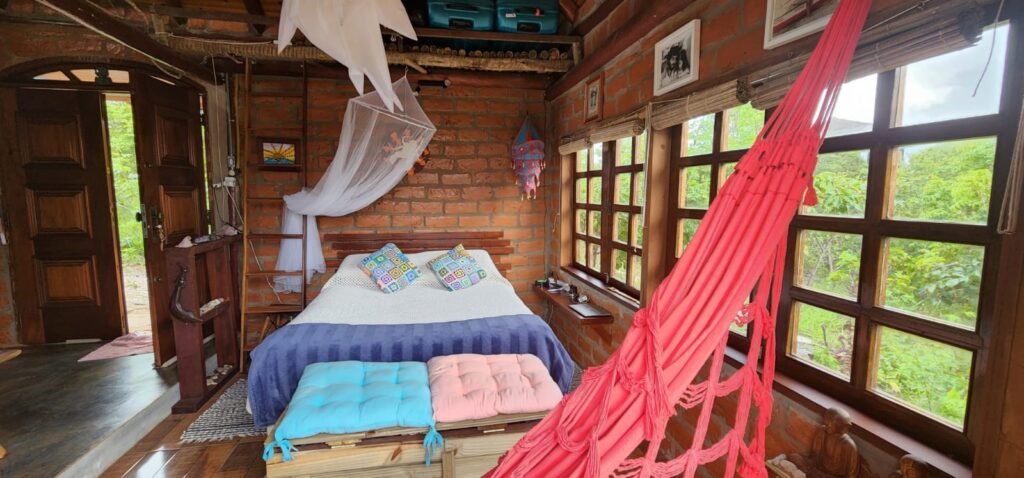 Lindo Chalé na Comunidade Rural no Km 12 – rio – entre Alto Paraíso e São Jorge