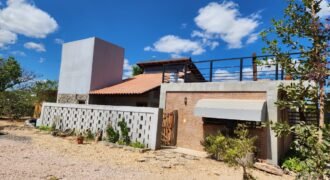 Maravilhosa Casa – pegada ecológica – 2,5km de Cavalcante/GO sentido Cachoeira Santa Barbara – Chapada dos Veadeiros Maravilhosa Casa – pegada ecológica – 2,5km de Cavalcante/GO sentido Cachoeira Santa Barbara – Chapada dos Veadeiros