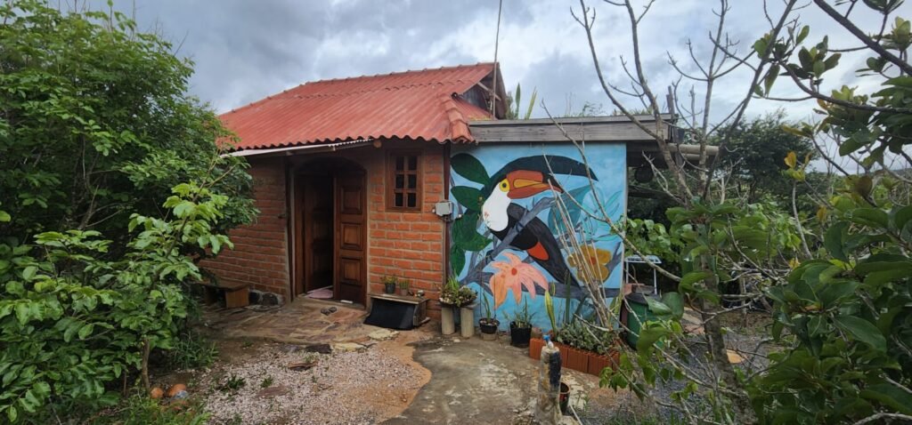 Lindo Chalé na Comunidade Rural no Km 12 – rio – entre Alto Paraíso e São Jorge