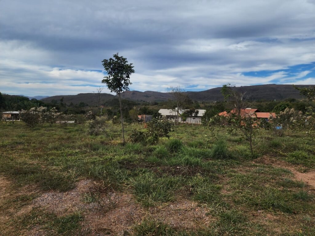 Lote 1.045 m2 – Condomínio Fechado Vale Azul – Alto Paraíso de Goiás