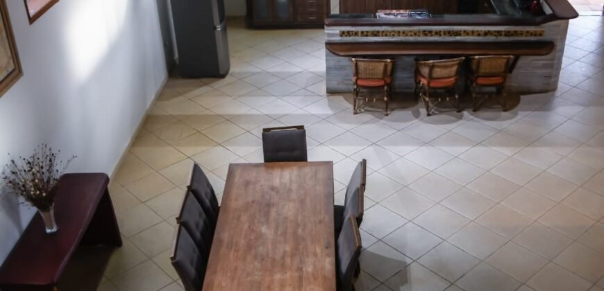 Maravilhosa Casa na Natureza – Condomínio Rural – 2 km do Centro de Alto Paraíso de Goiás