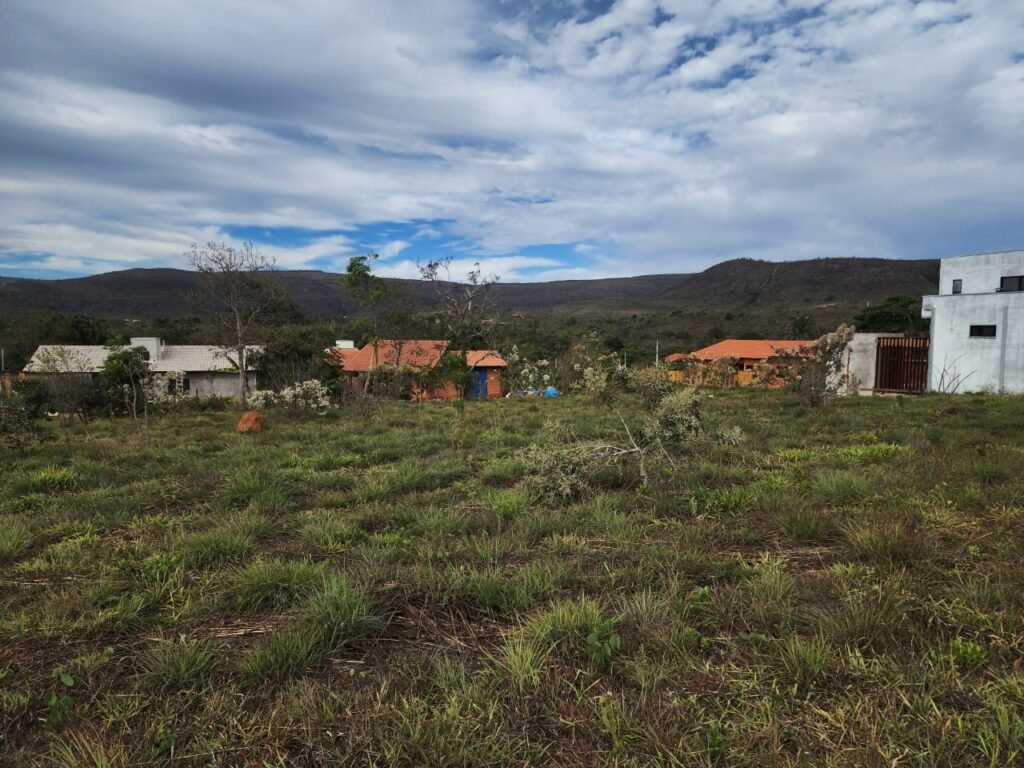 Lote 1.045 m2 – Condomínio Fechado Vale Azul – Alto Paraíso de Goiás