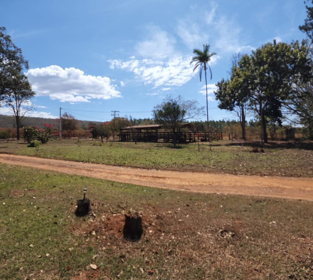 Fazenda 100ha- Rio – Casa Sede – 13km de Alto Paraíso e 1km de Terra