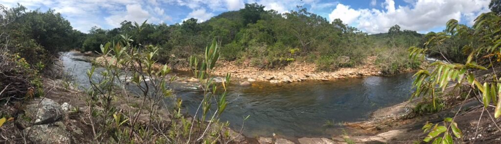 Chácara Suçuarana com acesso ao rio, Próximo a Cachoeira do Poço Encantado – Chapada dos Veadeiros