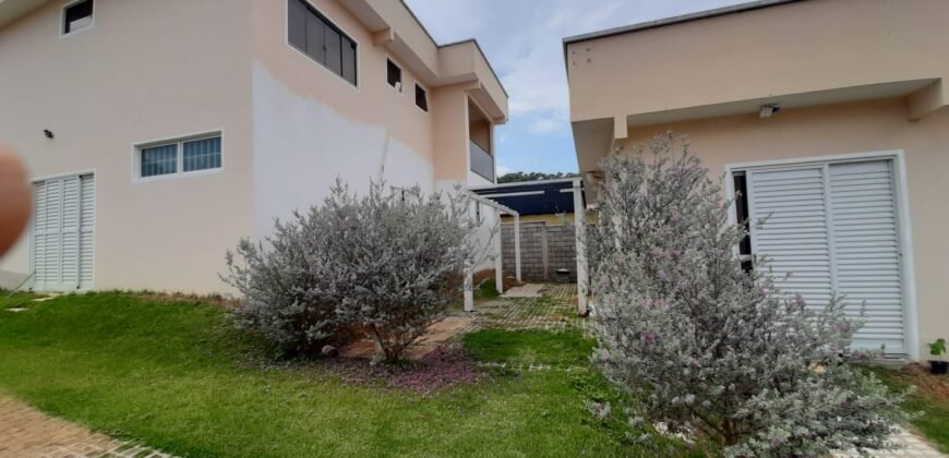 Lindo Sobrado + Casa – Centro – Alto Paraíso de Goiás