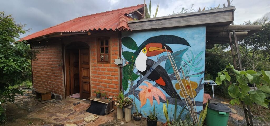 Lindo Chalé na Comunidade Rural no Km 12 – rio – entre Alto Paraíso e São Jorge