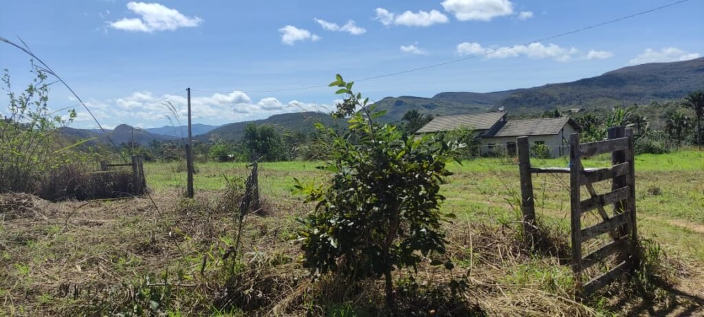 Vende-se Casa Adobe – Condomínio Oasis – Vale Azul – Alto Paraíso de Goiás