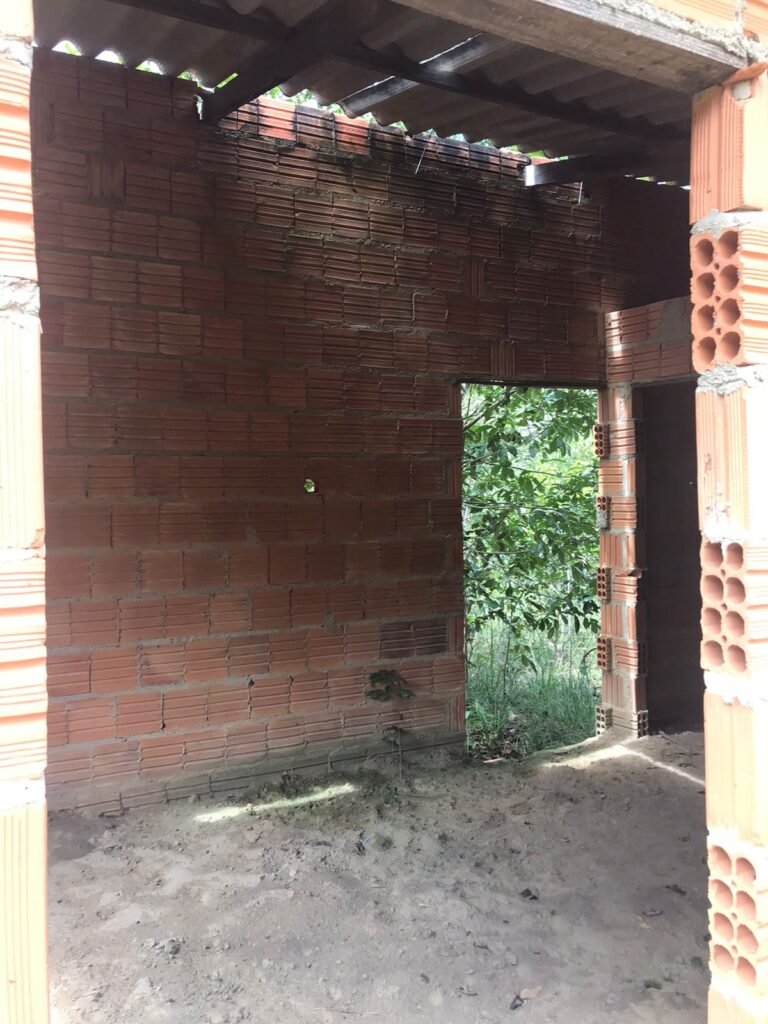 Chácara Suçuarana com acesso ao rio, Próximo a Cachoeira do Poço Encantado – Chapada dos Veadeiros