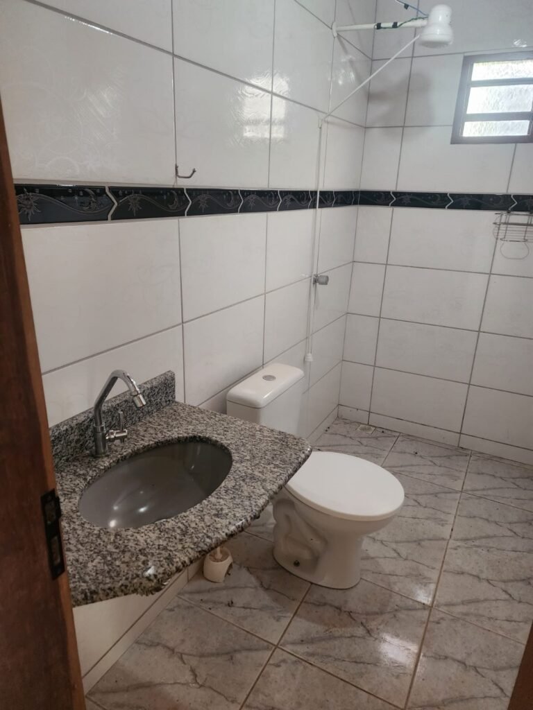 Casa – Rio – área 3,5ha – 9 km da Cachoeira Macaquinhos – Povoado Vereda – Alto Paraíso de Goiás