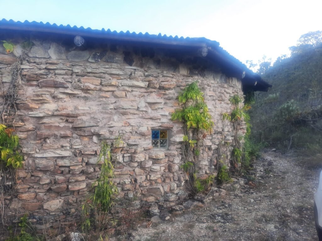 Chácara 4ha – Rio dos Couros – Lofth Ecológico Arco Iris- KM 12 – Alto Paraíso e São jorge