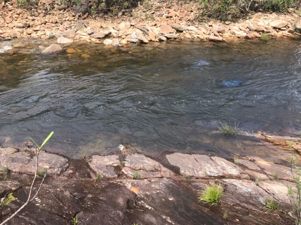 Chácara Suçuarana com acesso ao rio, Próximo a Cachoeira do Poço Encantado – Chapada dos Veadeiros