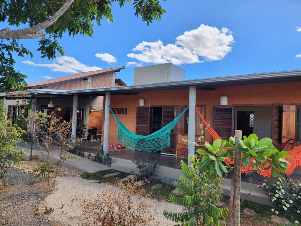 Maravilhosa Casa – pegada ecológica – 2,5km de Cavalcante/GO sentido Cachoeira Santa Barbara – Chapada dos Veadeiros
