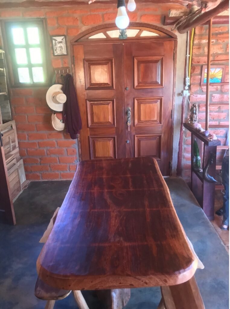 Lindo Chalé na Comunidade Rural no Km 12 – rio – entre Alto Paraíso e São Jorge