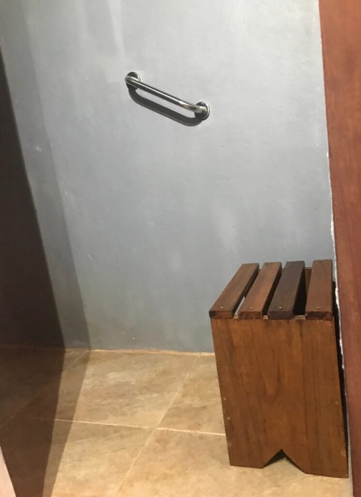 Lindo Chalé na Comunidade Rural no Km 12 – rio – entre Alto Paraíso e São Jorge